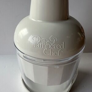 The Pampered Chef Food Chopper White Manual Vegetable Nut Dicer 2585